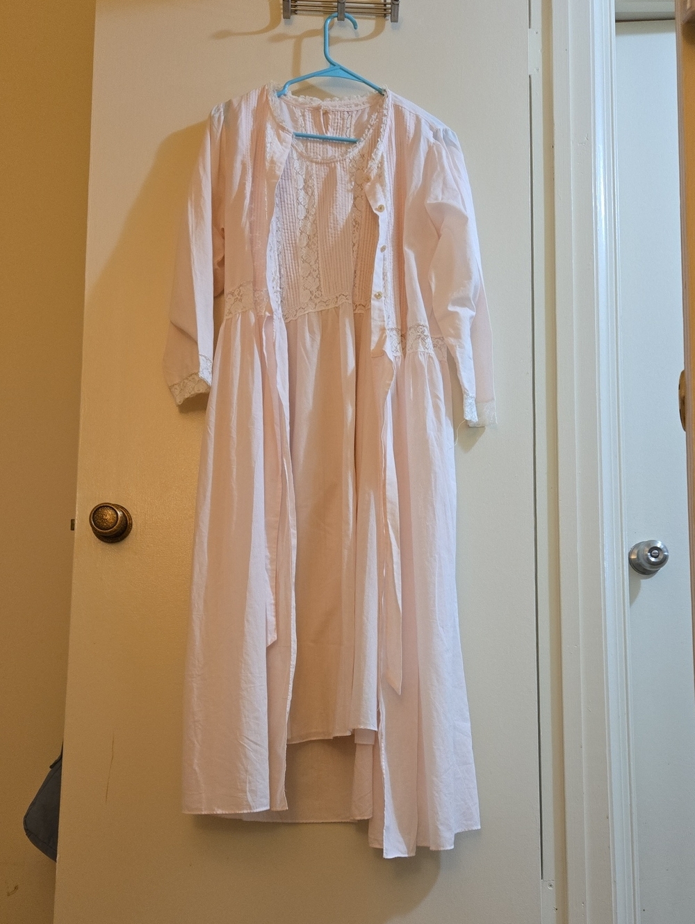 Light Pink Lace-Trim Long Dress And Nightgown Set